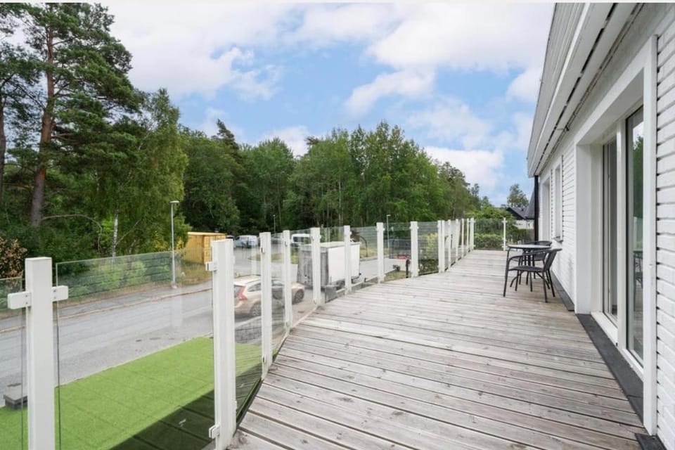 Property building, Balcony/Terrace, Balcony/Terrace