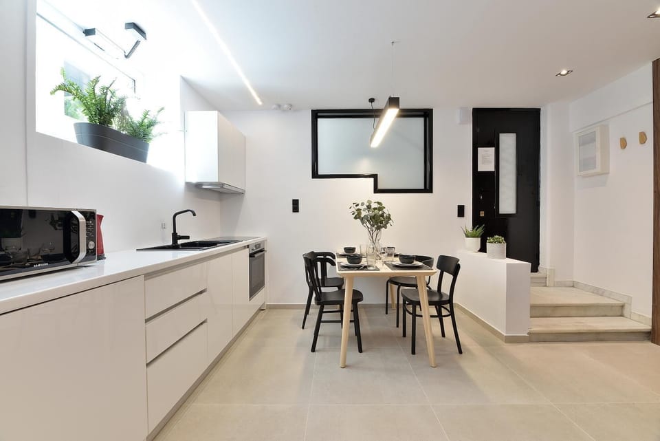 Kitchen or kitchenette, Living room, Dining area, oven, stove