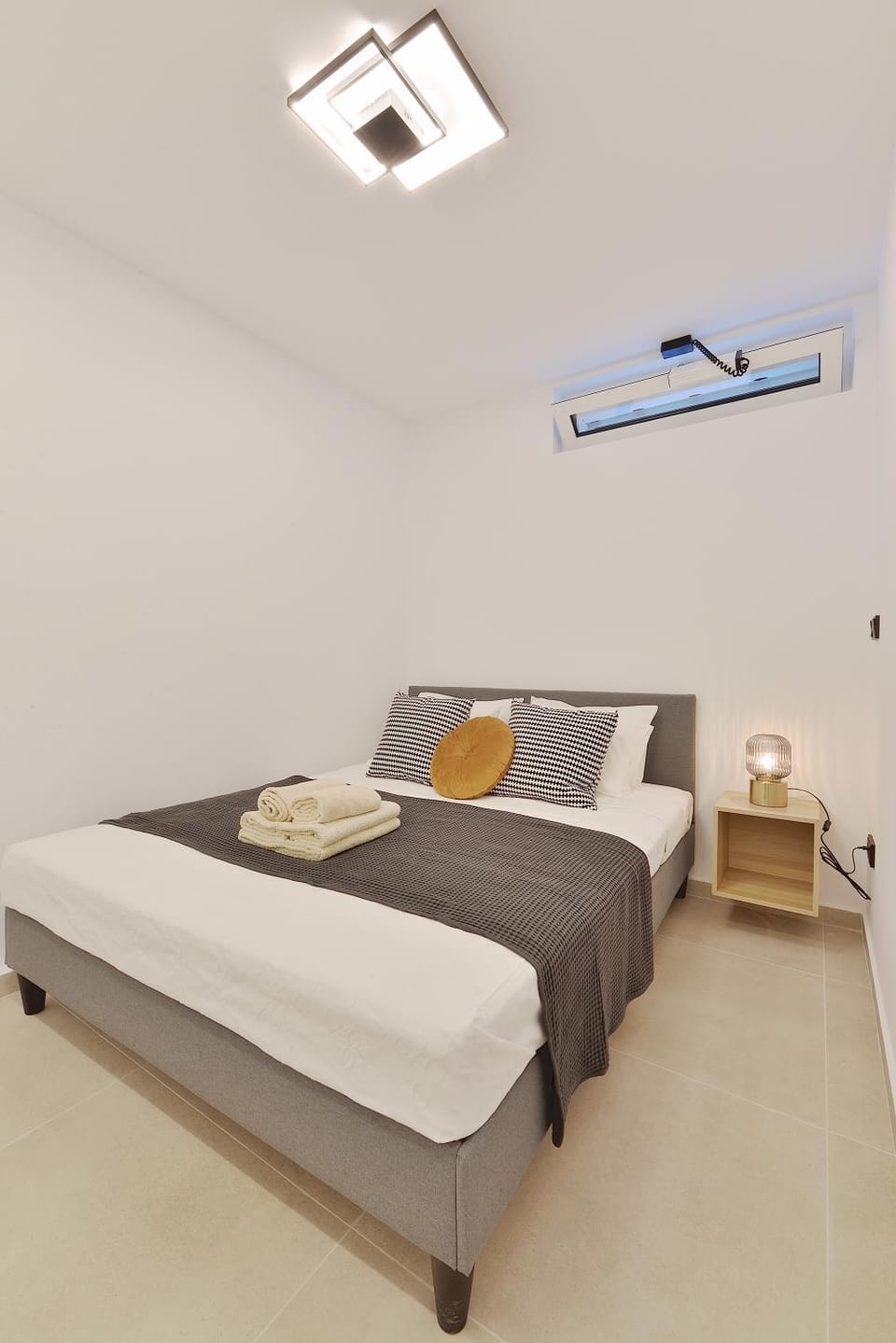 Bed, Bedroom, air conditioner