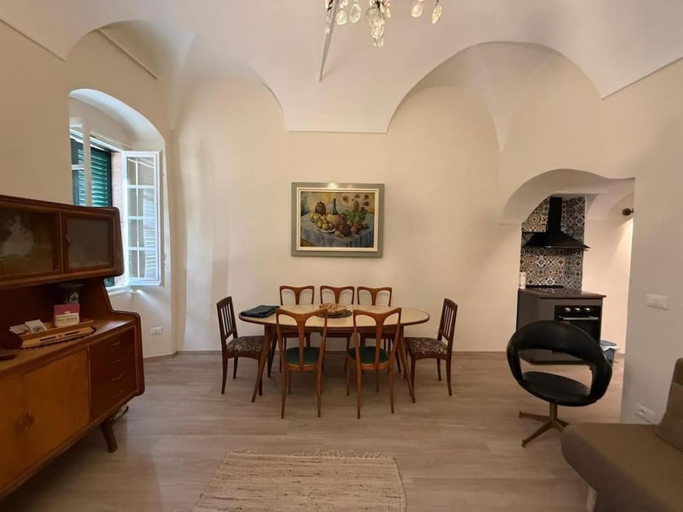 WH-Esra Home-A 2 Minute From Via Matteotti-wifi Apartment in Sanremo