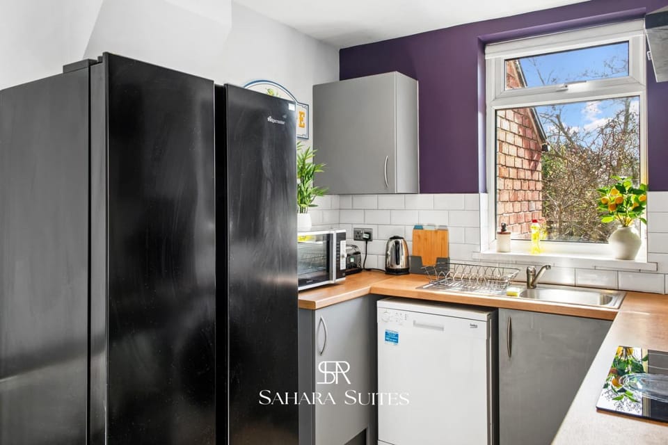 Kitchen or kitchenette, oven, stove, toaster
