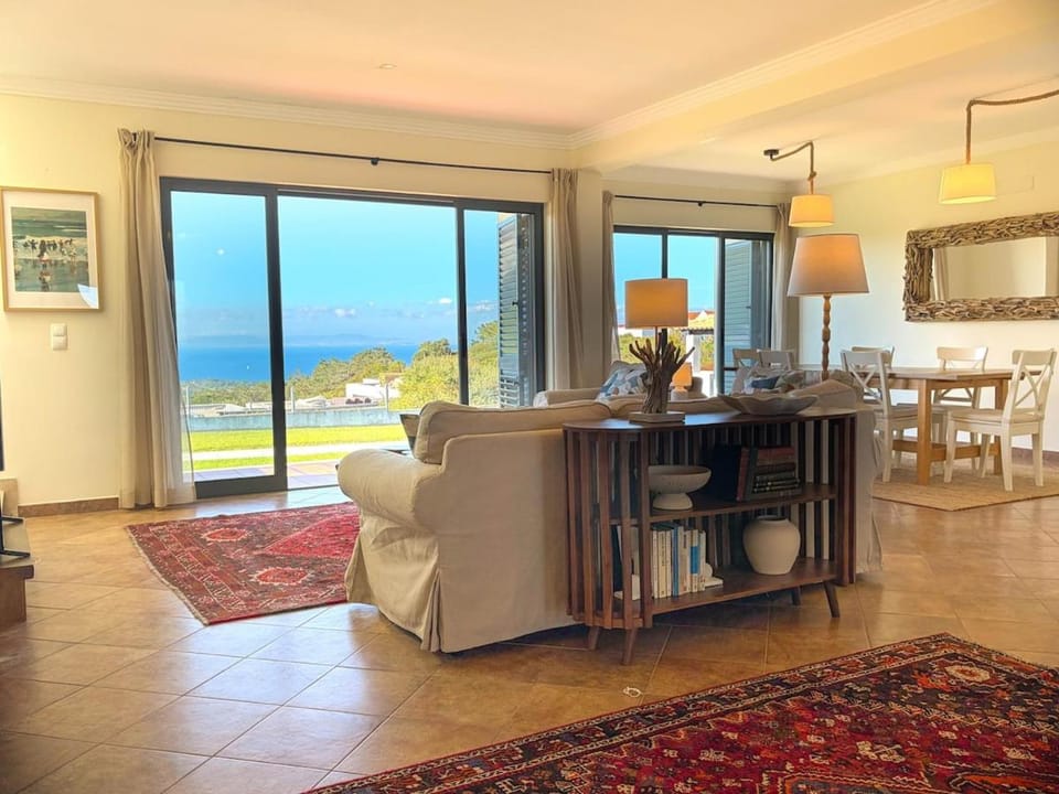 Living room, Sea view