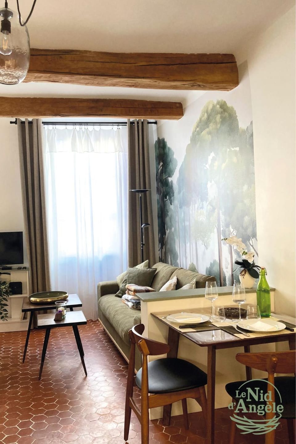Living room, Dining area