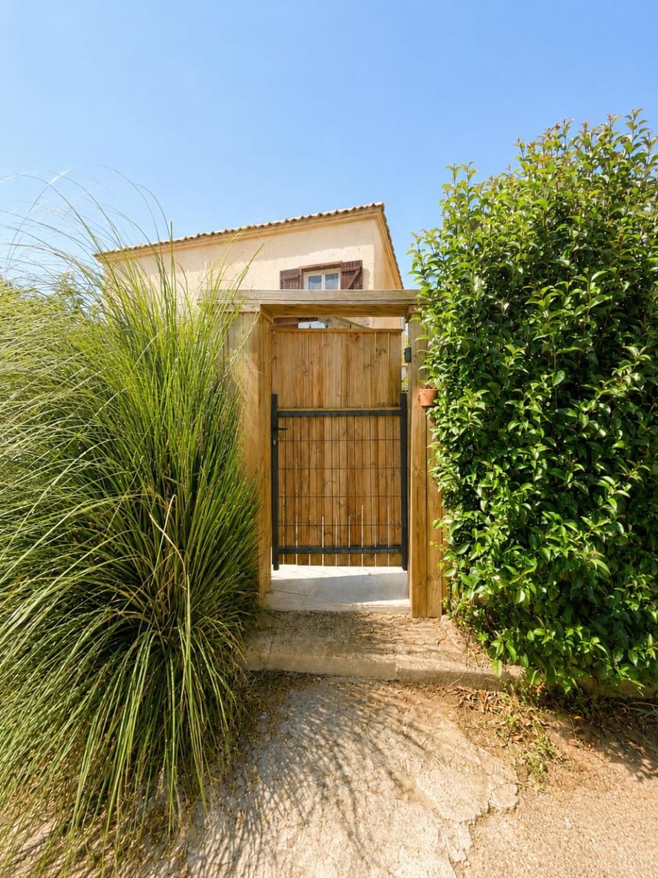 Facade/entrance, Day