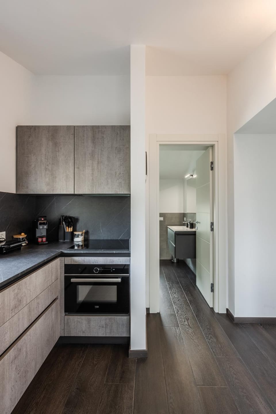 Kitchen or kitchenette, oven, stove