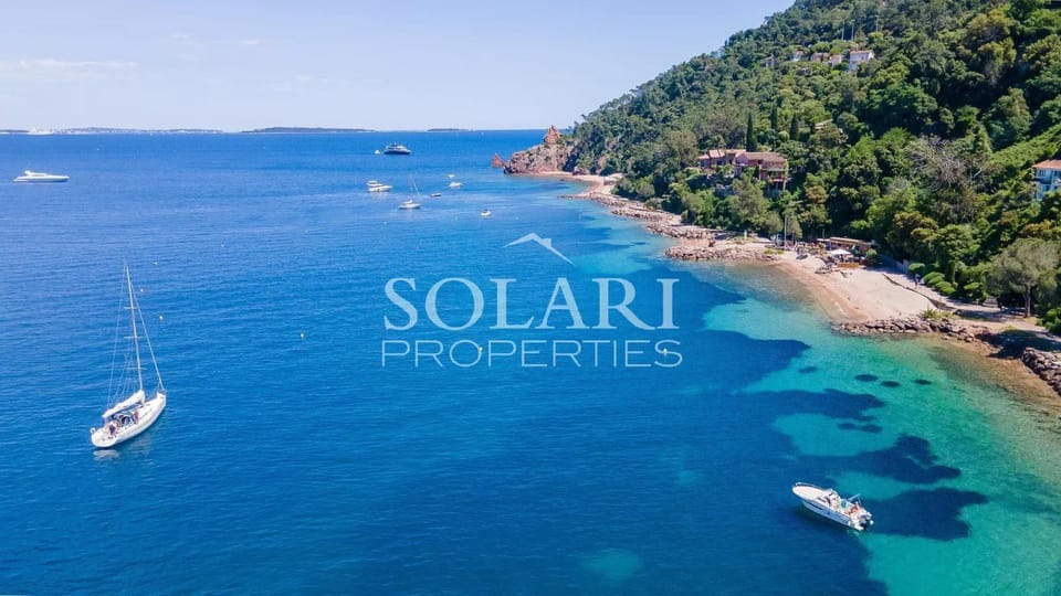 Renovated balcony sea view beaches on foot air conditioning Apartment in Mandelieu-La Napoule