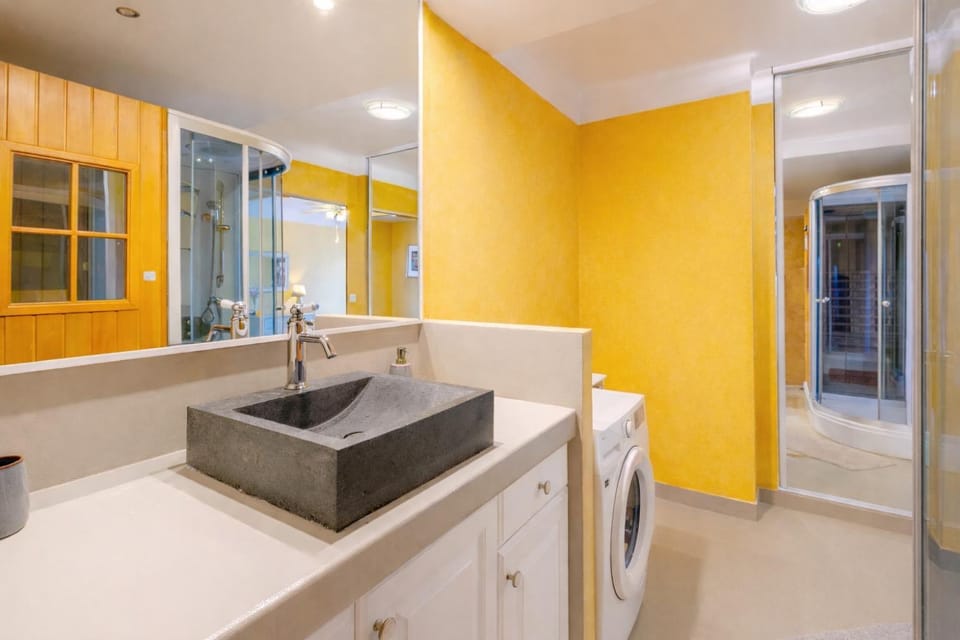 Shower, Bathroom, washing machine