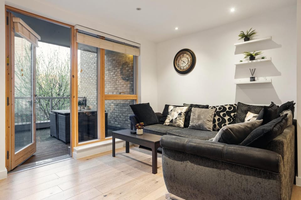 Patio, Patio, Living room, Seating area