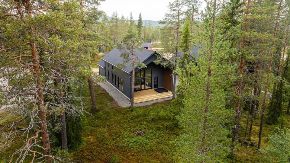Property building, Day, Natural landscape, Garden view