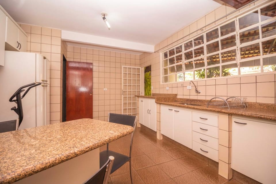 Large House with Pool 5 Bedrooms Ideal for MotoGP House in Goiania