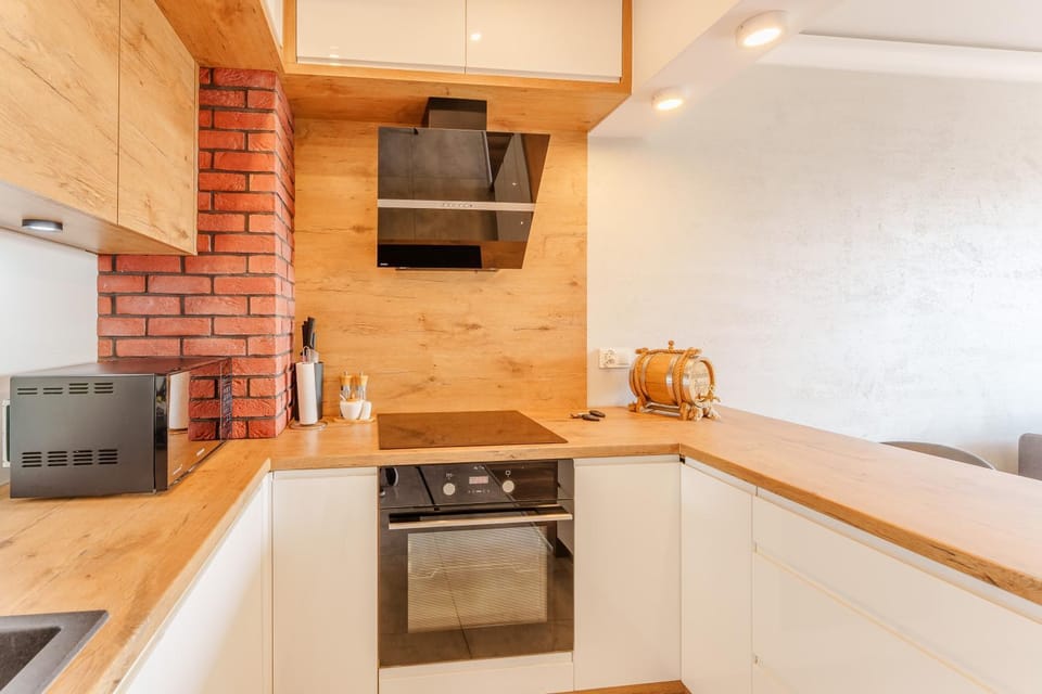 Kitchen or kitchenette, oven, stove, toaster