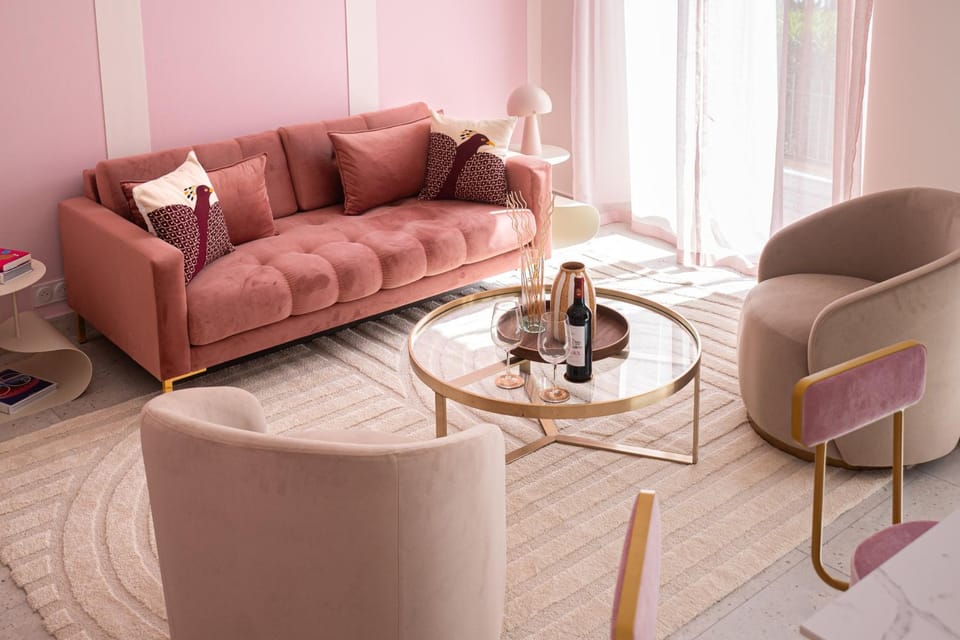 Communal lounge/ TV room, Living room
