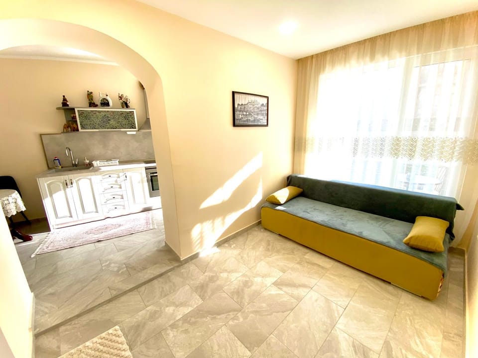 Kitchen or kitchenette, Living room, Seating area