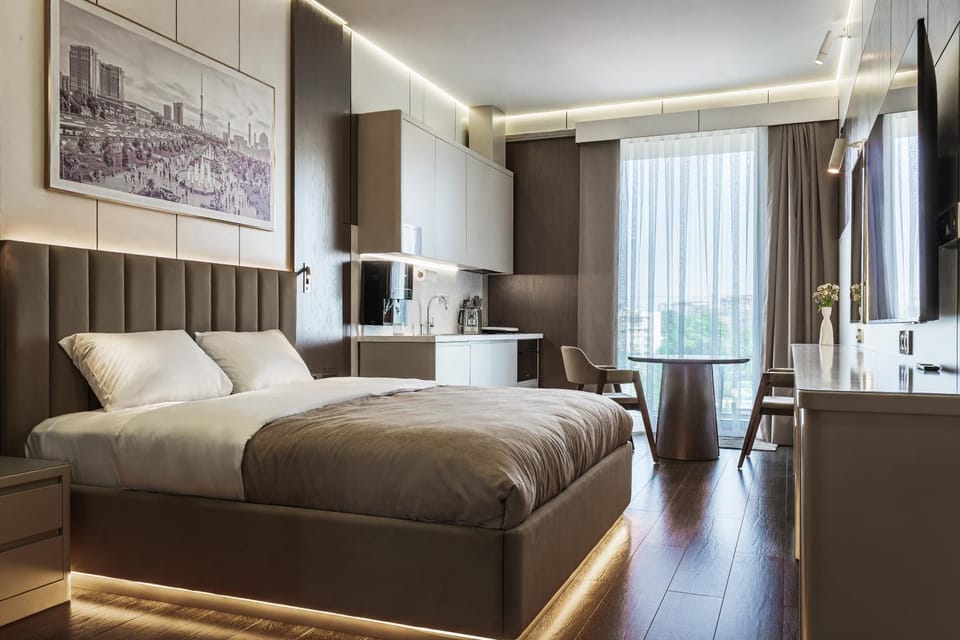 Central one new apartments - panoramic skyline & boulevard Apartment in Europe