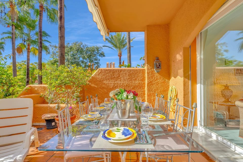 Dining area, Garden view