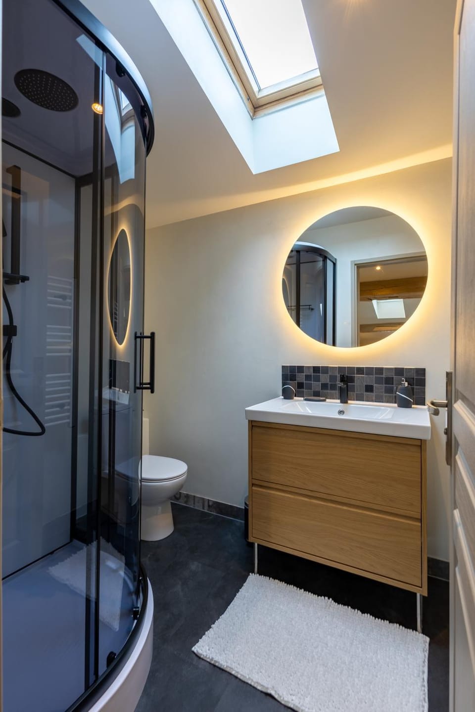 Shower, Toilet, Bathroom