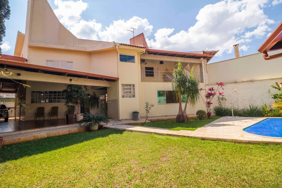 Sobrado 5 Quartos com Piscina - MotoGP House in Goiania