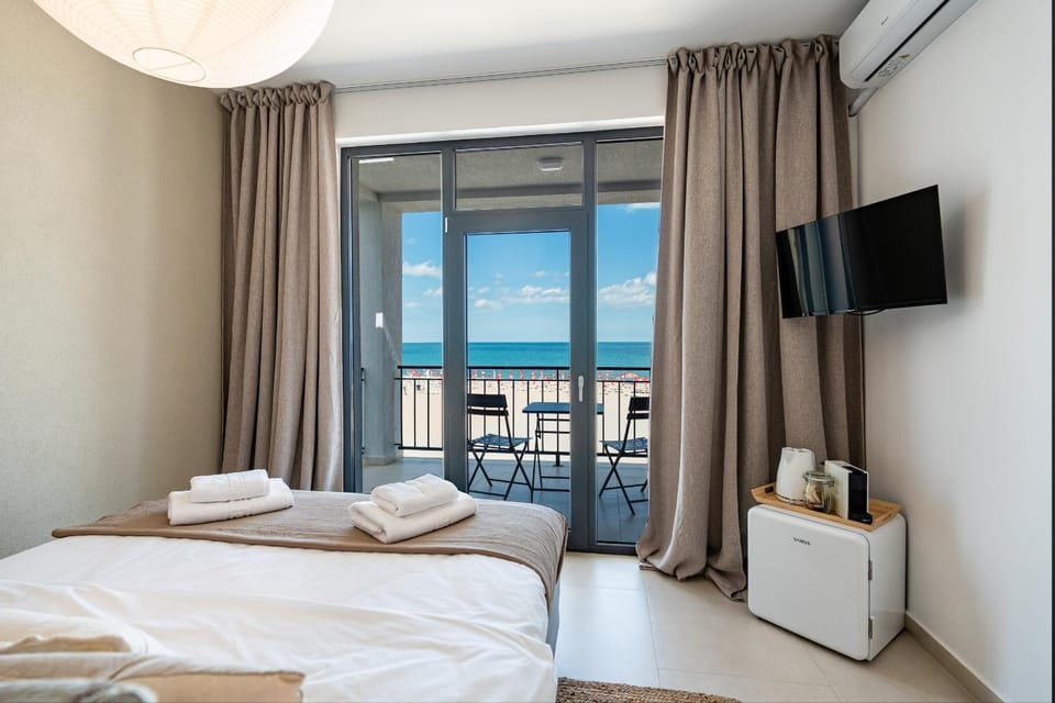 TV and multimedia, Balcony/Terrace, Sea view, towels