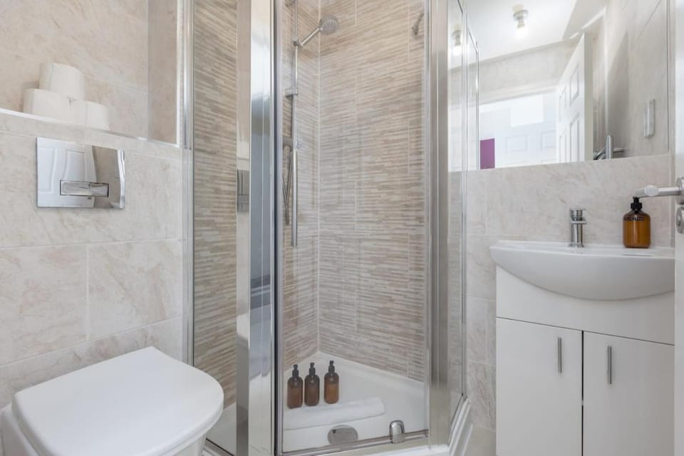 Shower, Toilet, Bathroom