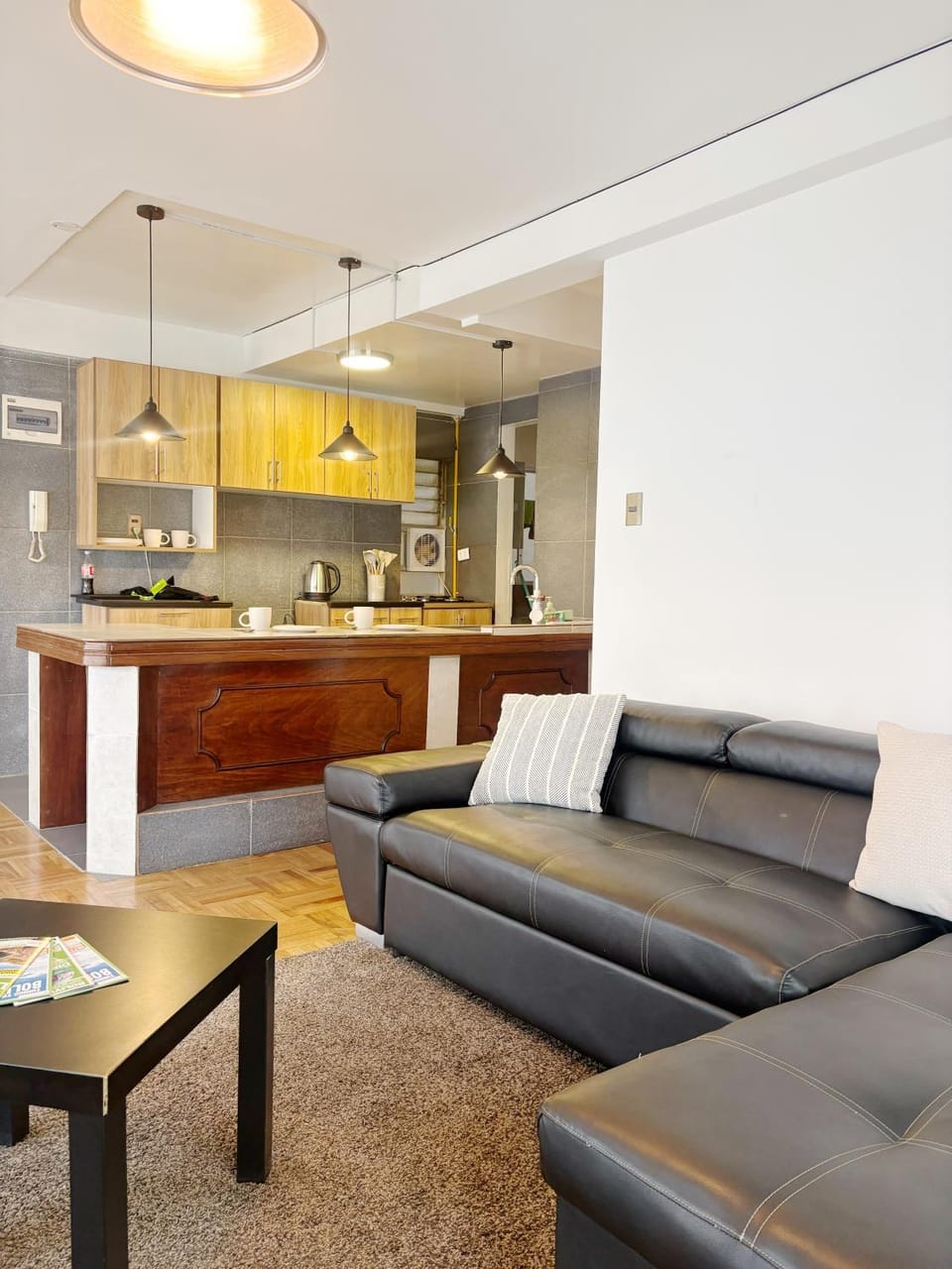 Apartamento hermoso y soleado en Sopocahi Av Arce Apartment in La Paz