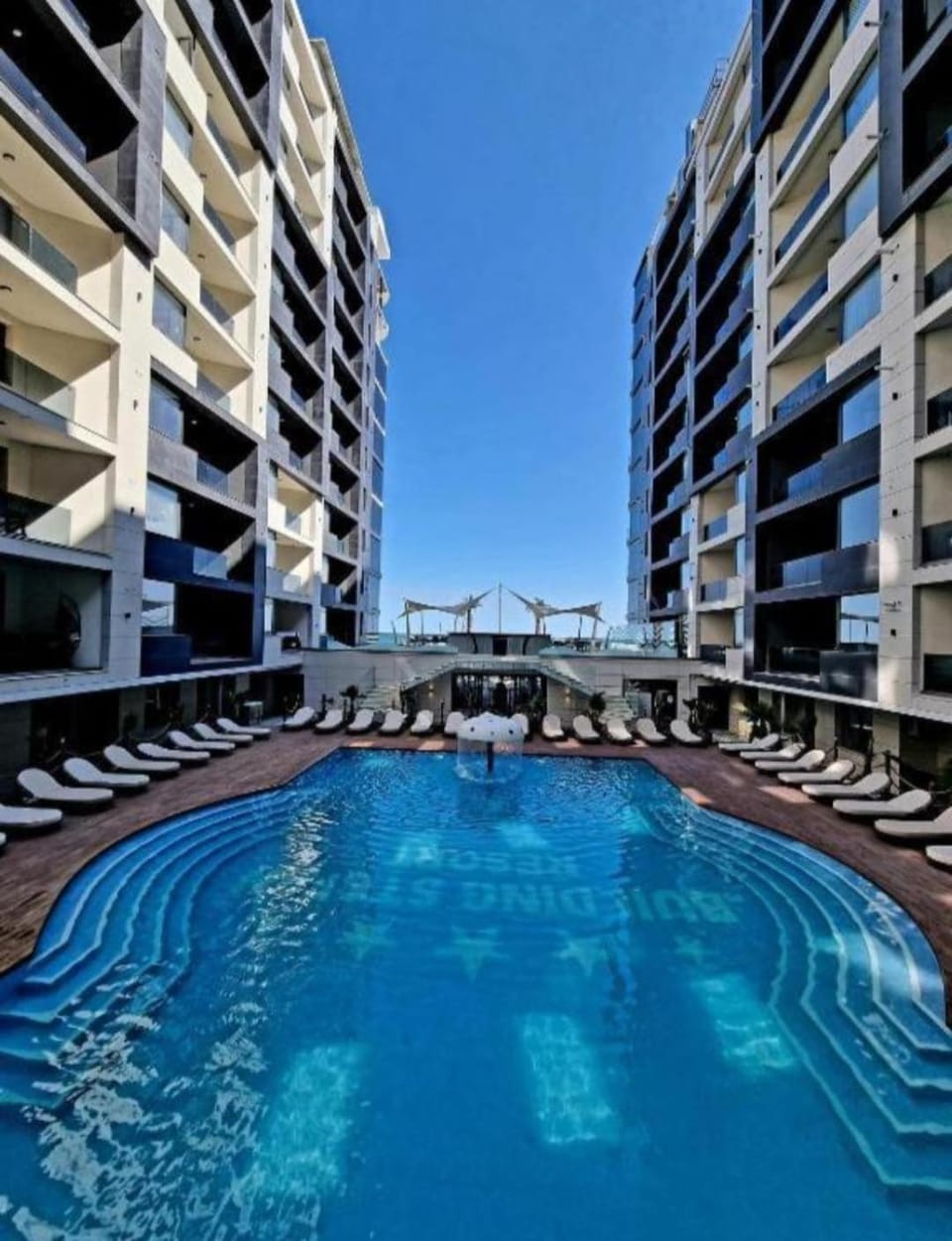 Swimming pool, Swimming pool