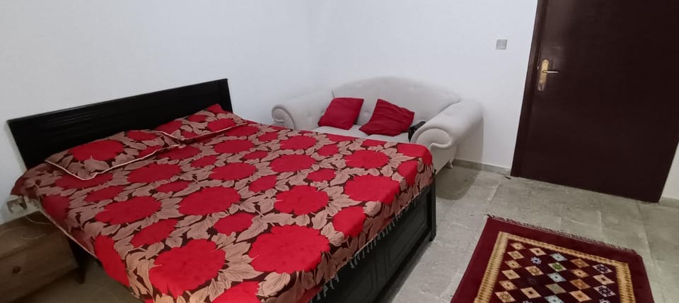 Furnished Regular Room Apartment in Abu Dhabi