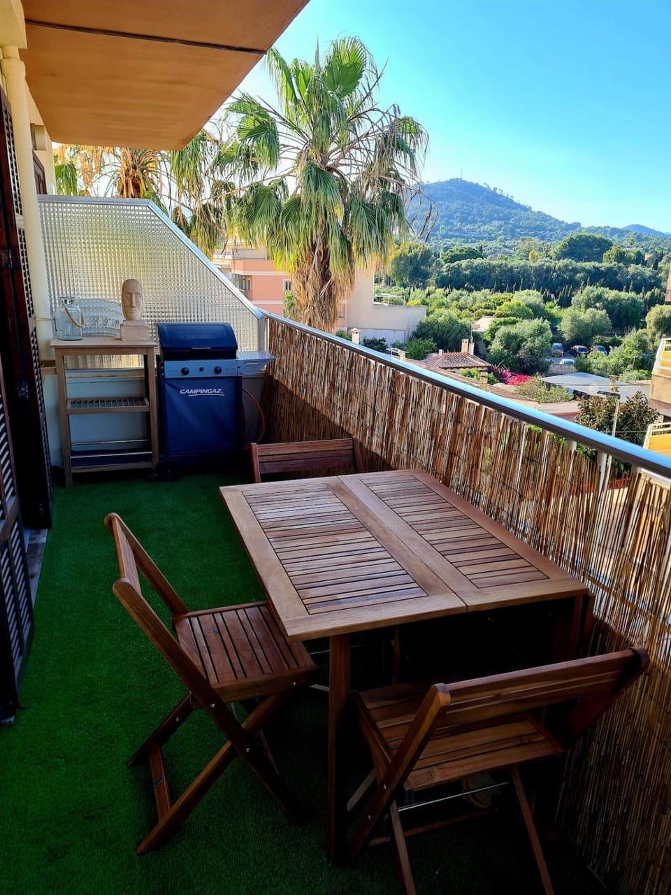 Balcony/Terrace, Dining area, Mountain view