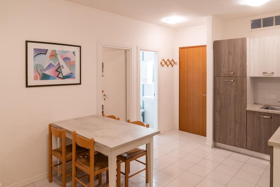 Living room, Dining area, kitchen