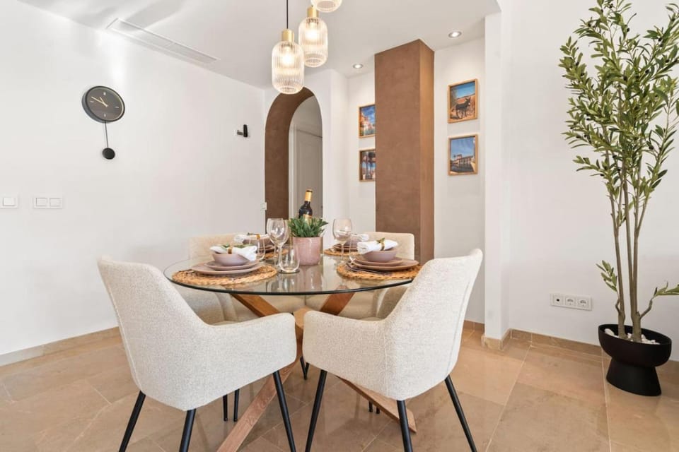 Living room, Dining area, air conditioner