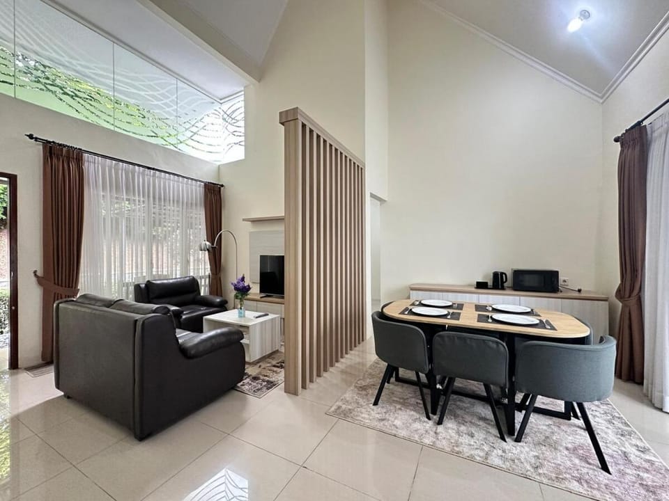 Rancamaya Vacation Home Grande 22 House in West Java