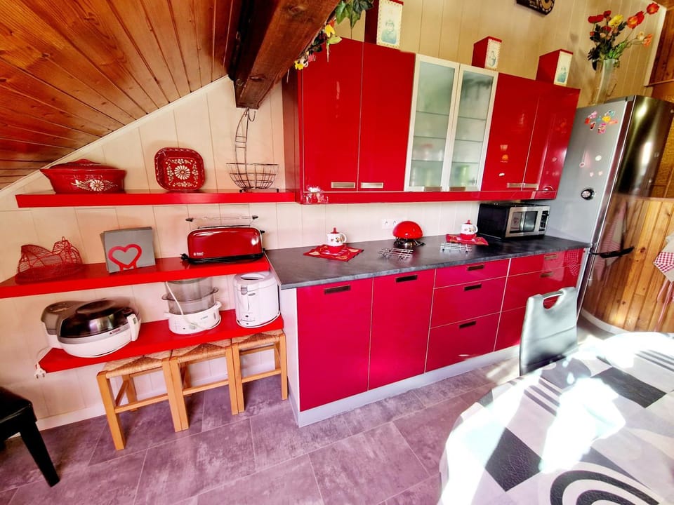 Kitchen or kitchenette, Living room
