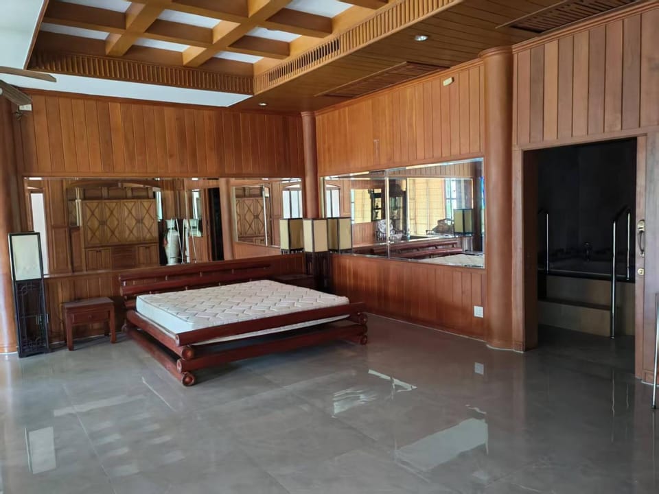 泰国芭提雅凤凰高尔夫球场别墅 Villa in Pattaya City