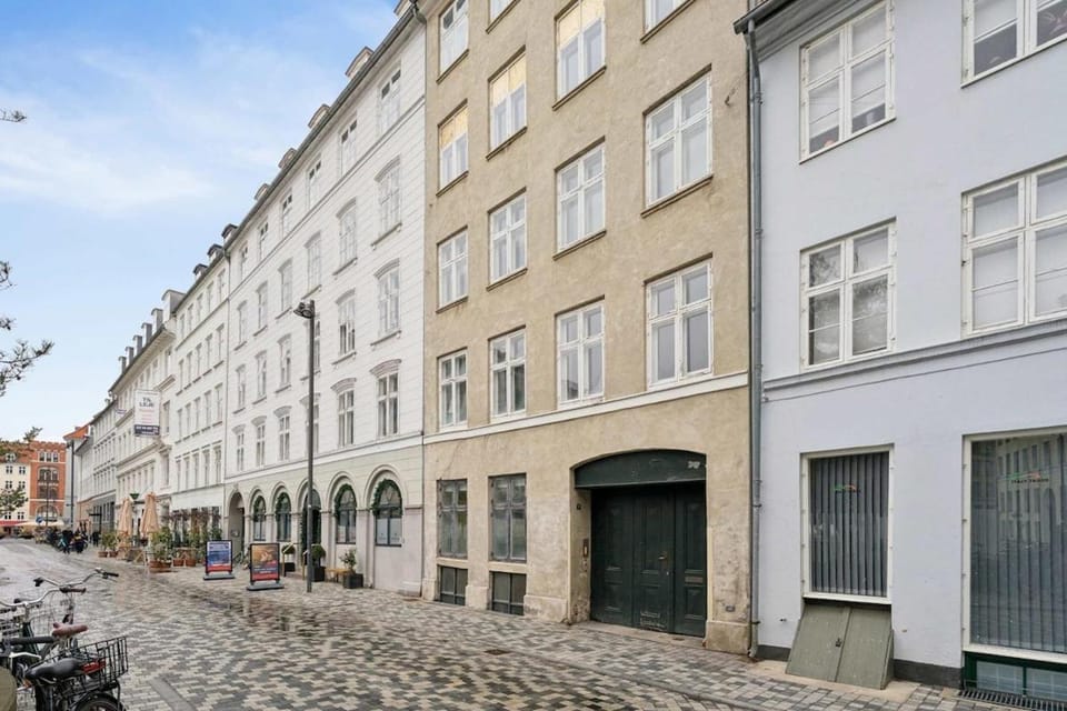 Bright 1BR at Hauser Plads with walking distance to Nørreport Apartment in Copenhagen