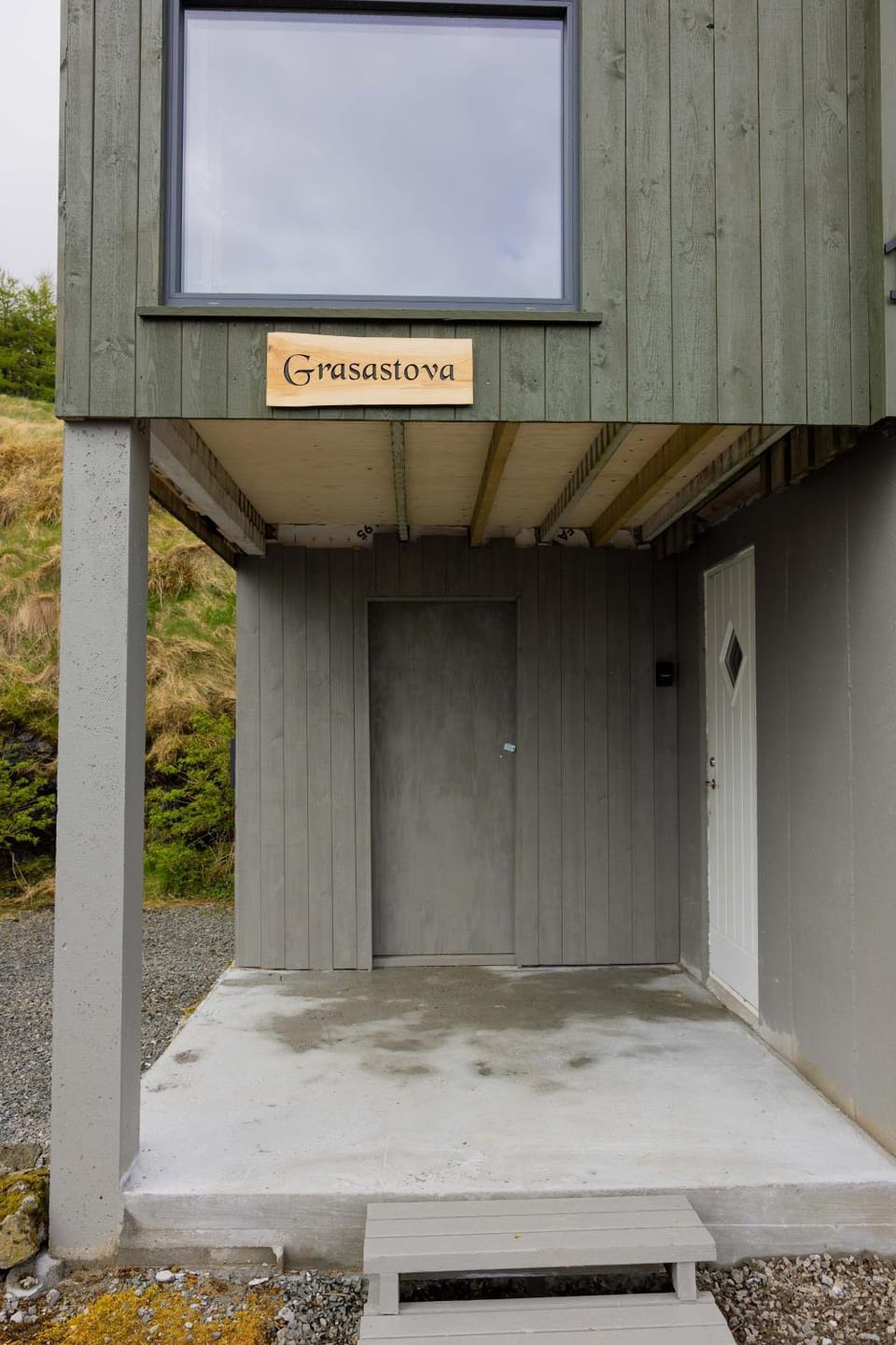 Scenic Villa Cabin by the Sea in Faroe Islands Cabin in Europe