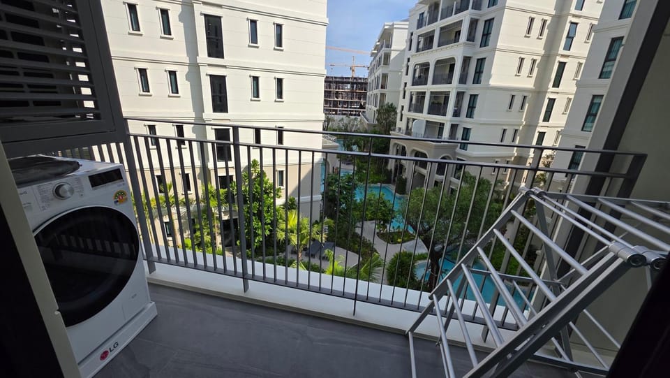 The Title Legendary Bang Tao Beach by Sino-Thai Apartment in Choeng Thale