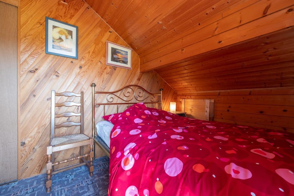Property building, Living room, Bedroom