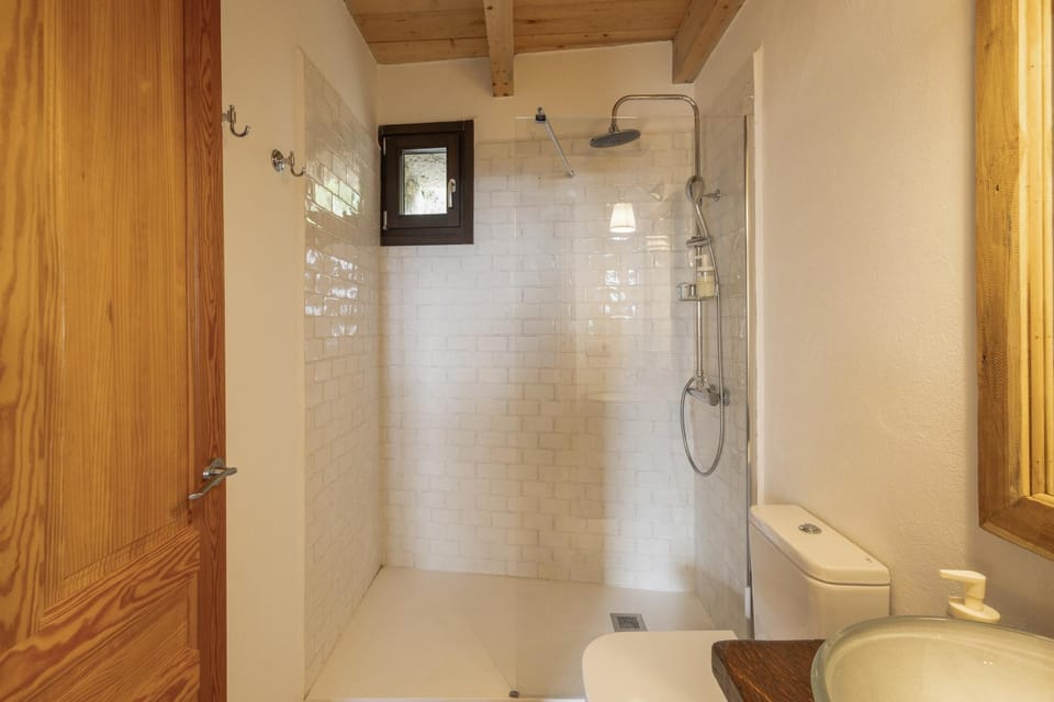 Bathroom, Living room