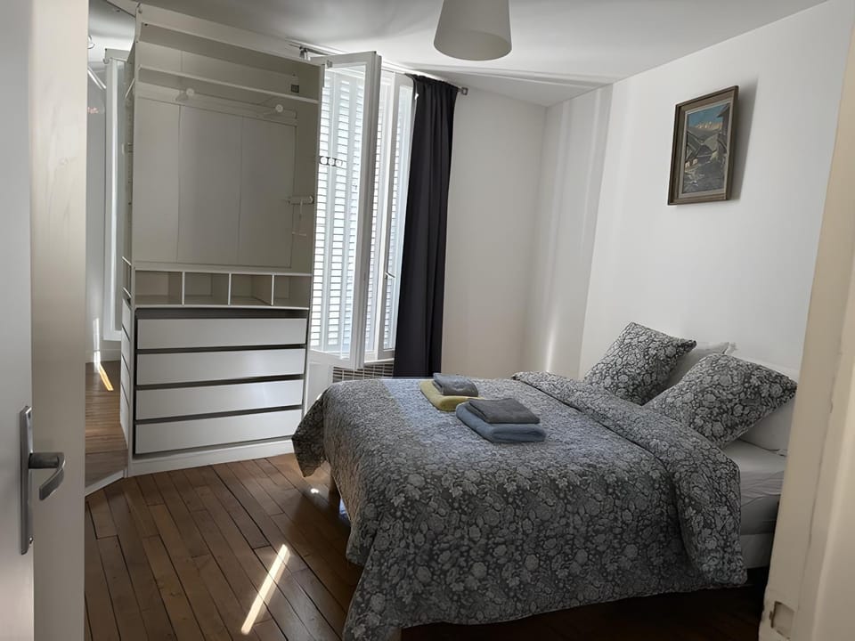 Living room, Bedroom
