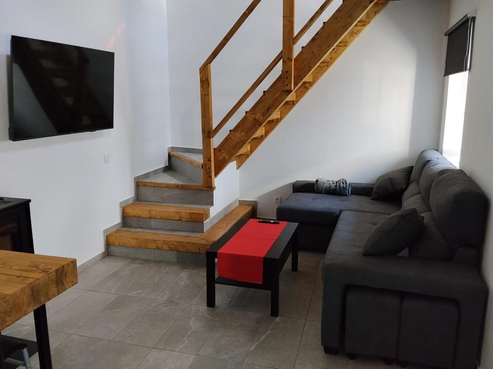 TV and multimedia, Lounge or bar