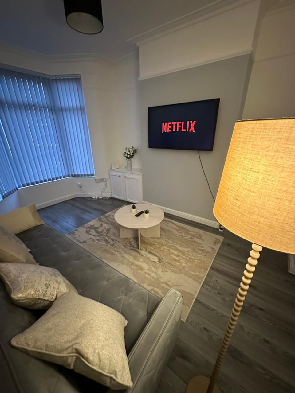 Communal lounge/ TV room, TV and multimedia, Living room, Seating area, Evening entertainment