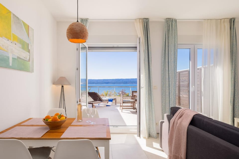 Natural landscape, Seating area, Dining area, Sea view