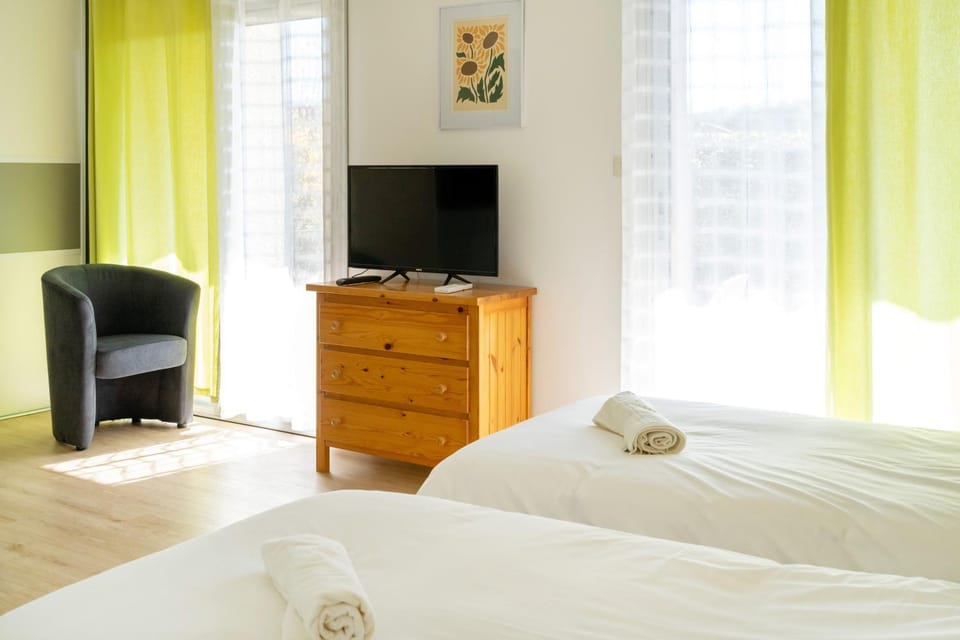 Living room, Bedroom