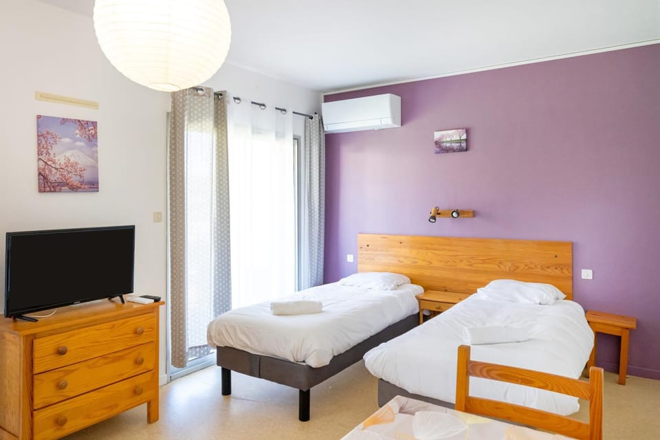 Property building, Living room, Bedroom