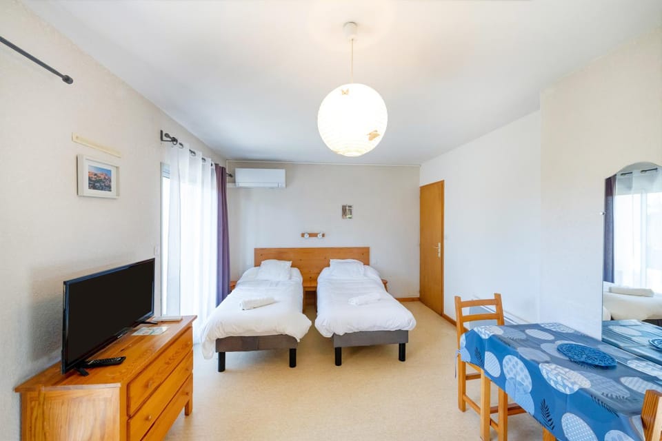 Property building, Living room, Bedroom
