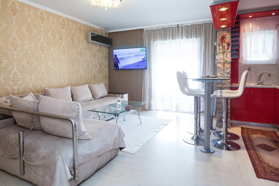 Glifada Athens Riviera Modern 1 Bd Apt w Parking Apartment in South Athens