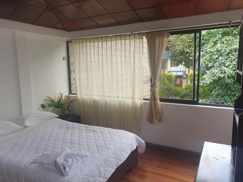 Bedroom, Garden view
