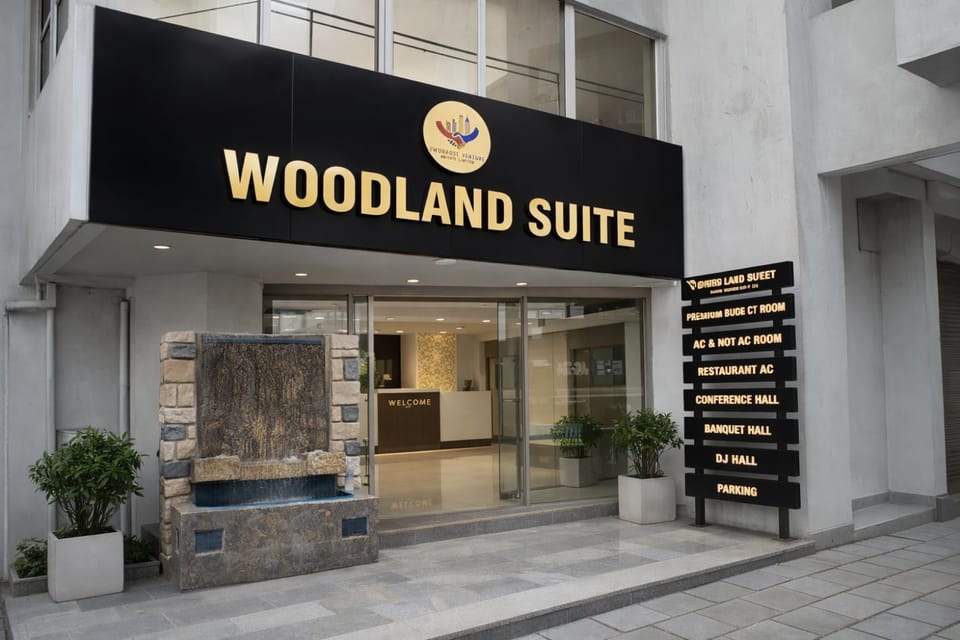 WoodLand Suites Hotel in Kochi