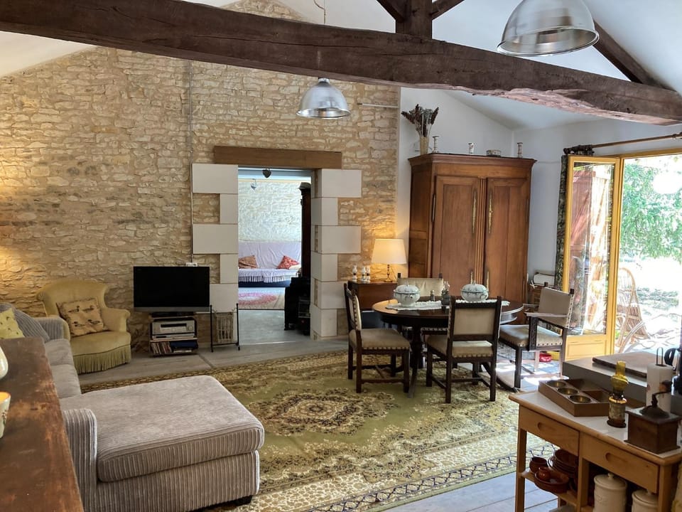 Living room, Dining area