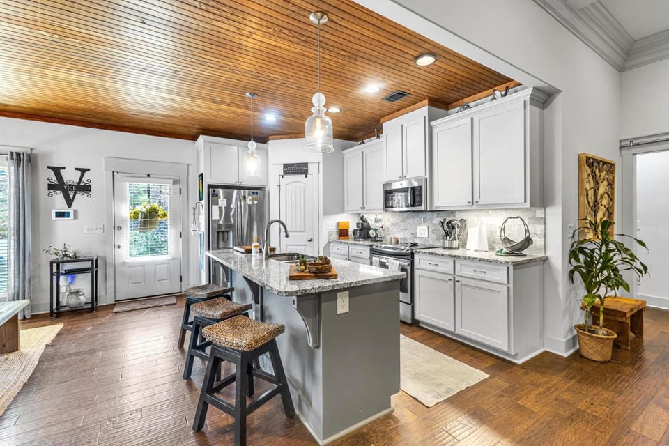 Bella's Cove House in Lake Martin