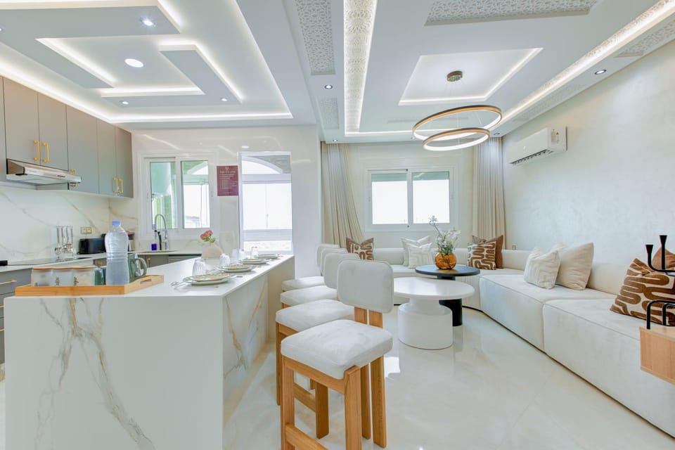 Luxury Apartment Tanger Puerta Del Mar Pool Panoramic View Near Beach 3BR - Fati Apartment in Tangier